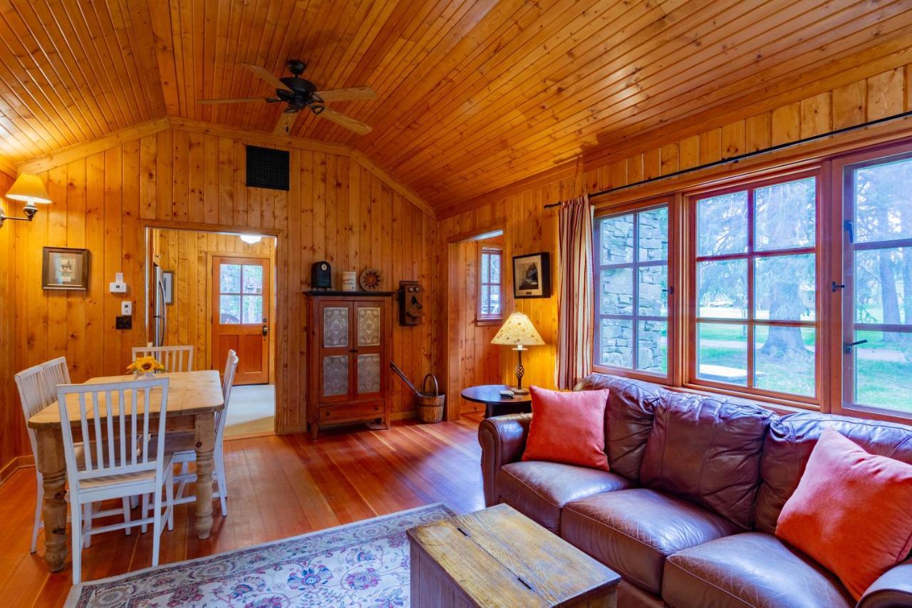 Lake Creek Lodge Camp Sherman Exterior photo